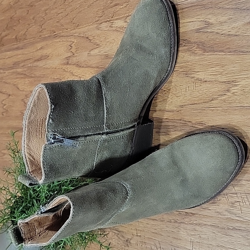 Madewell Khaki Suede Ankle Booties